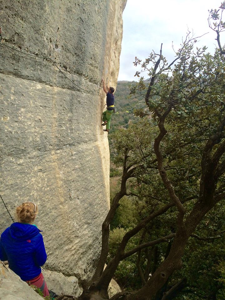 In No man's land (7b) in Buoux