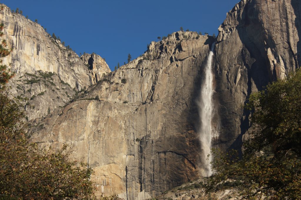 Yosemite Falls vanuit de meadows gefotografeerd